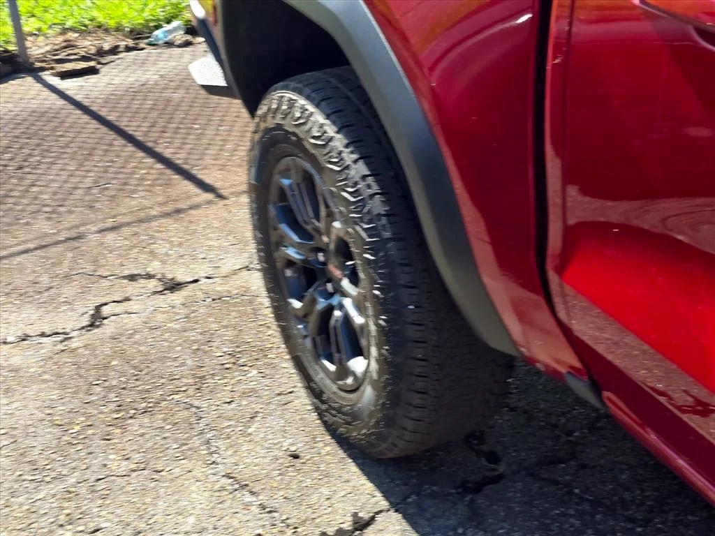 Used 2025 Volcanic Red Tintcoat GMC Elevation image 18