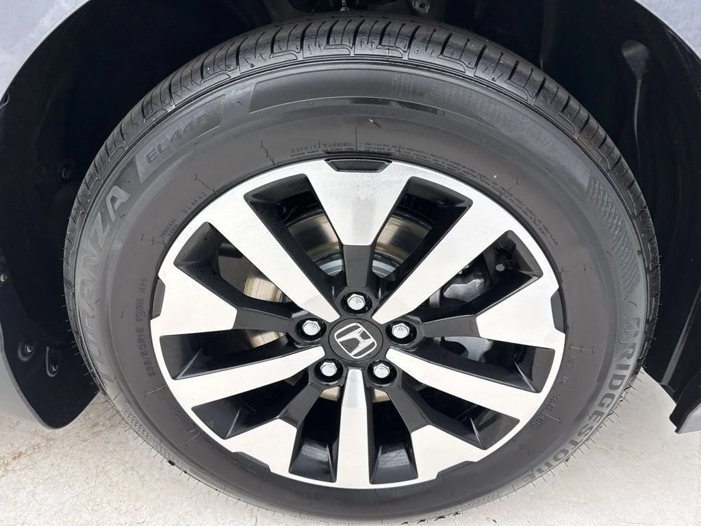 2026 Honda Odyssey EX-L - Photo 14