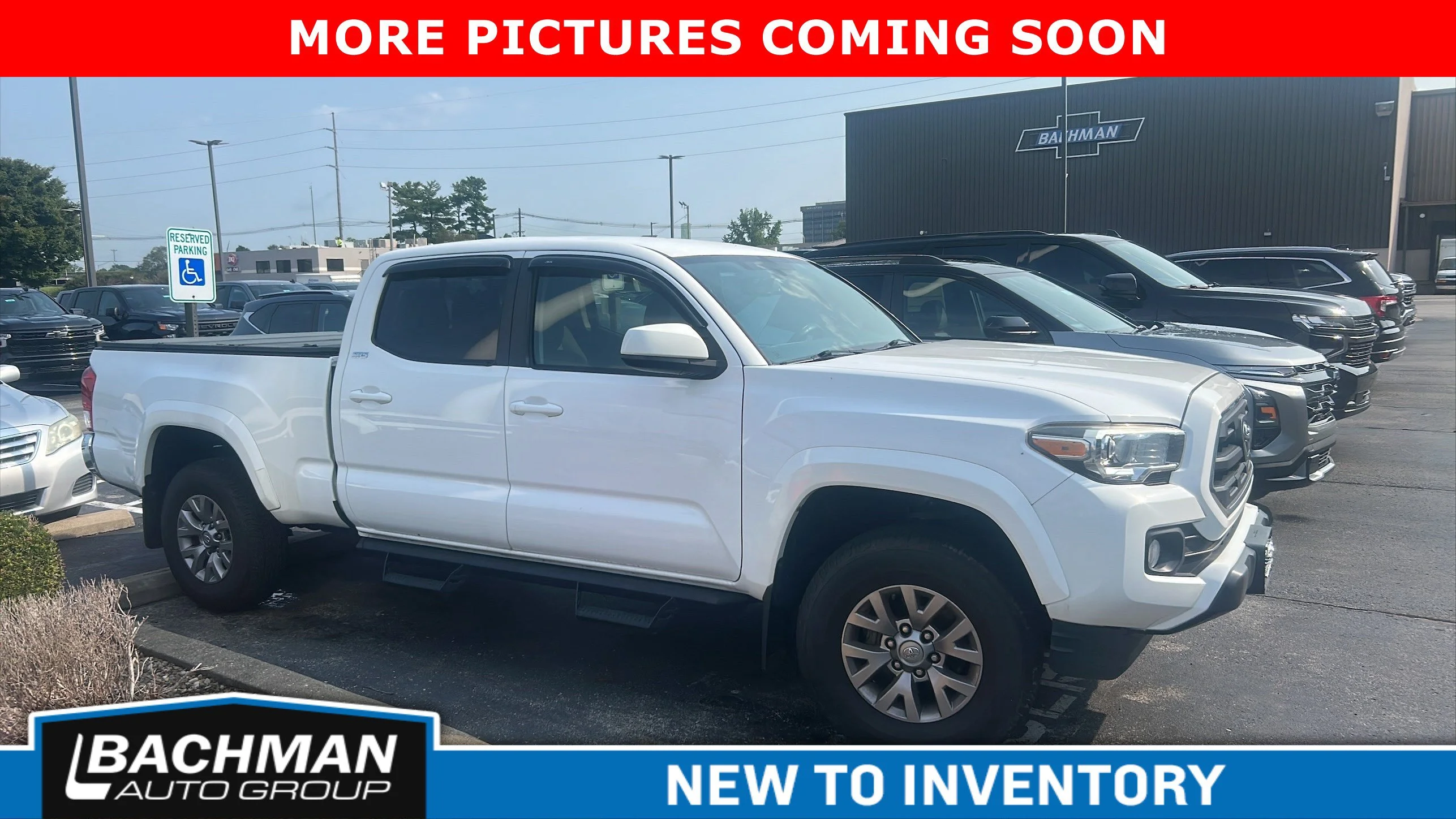 Used 2016  Toyota  image 7