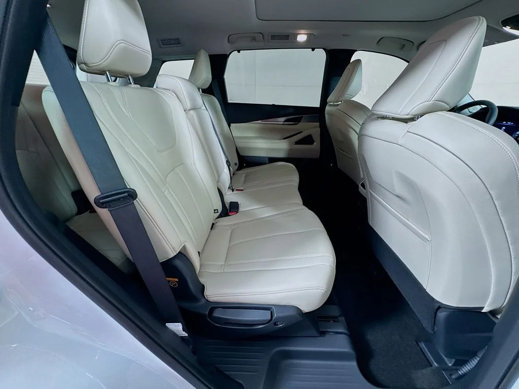 Certified Used 2025 Majestic INFINITI LUXE image 39