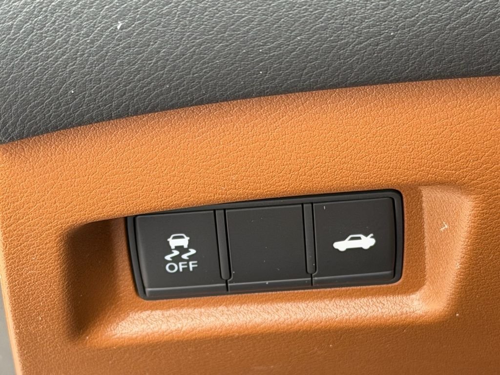 Used 2023 Gray INFINITI SENSORY image 28