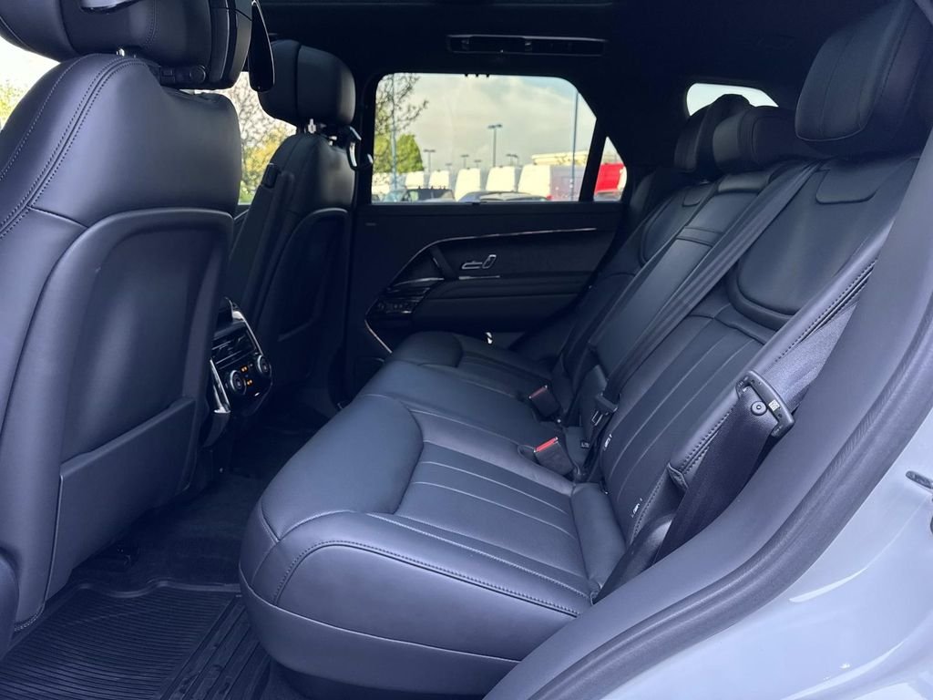 Used 2025 Fuji White Land Rover Autobiography image 14