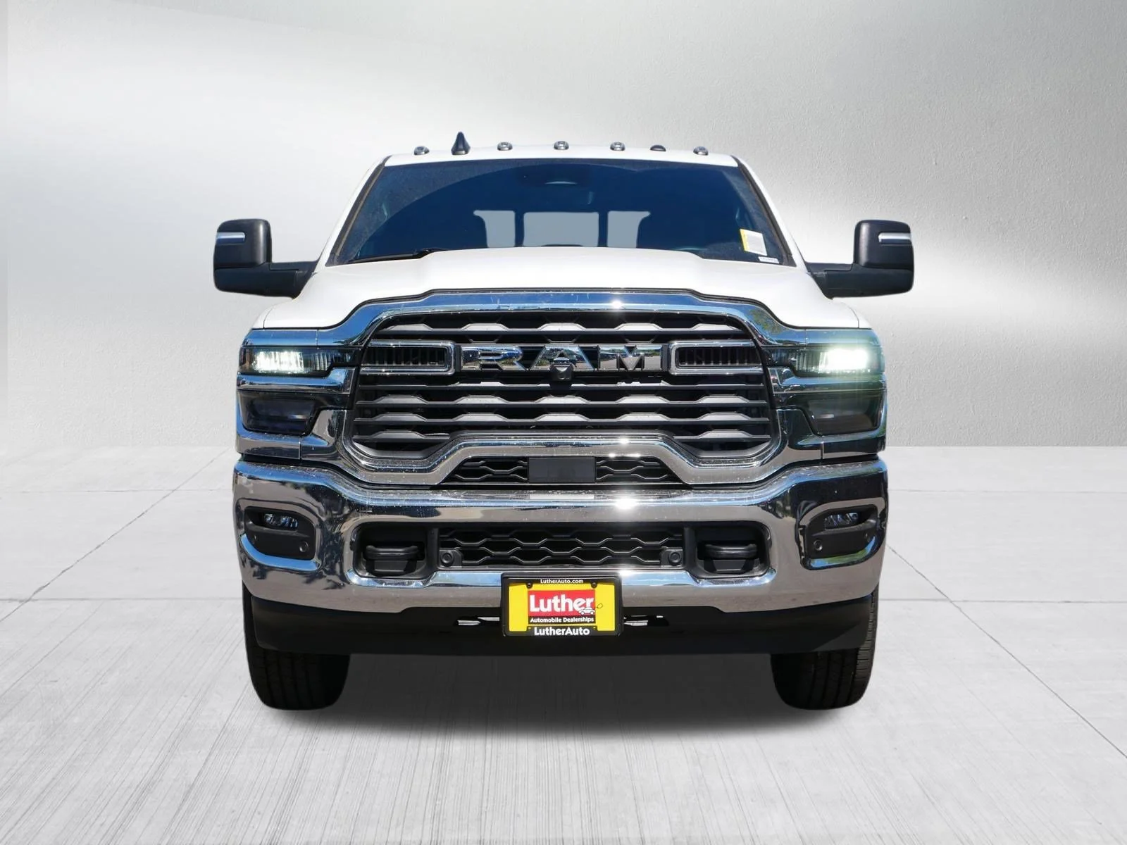 New 2026 Bright White Clear-Coat Exterior Paint RAM Tradesman image 2