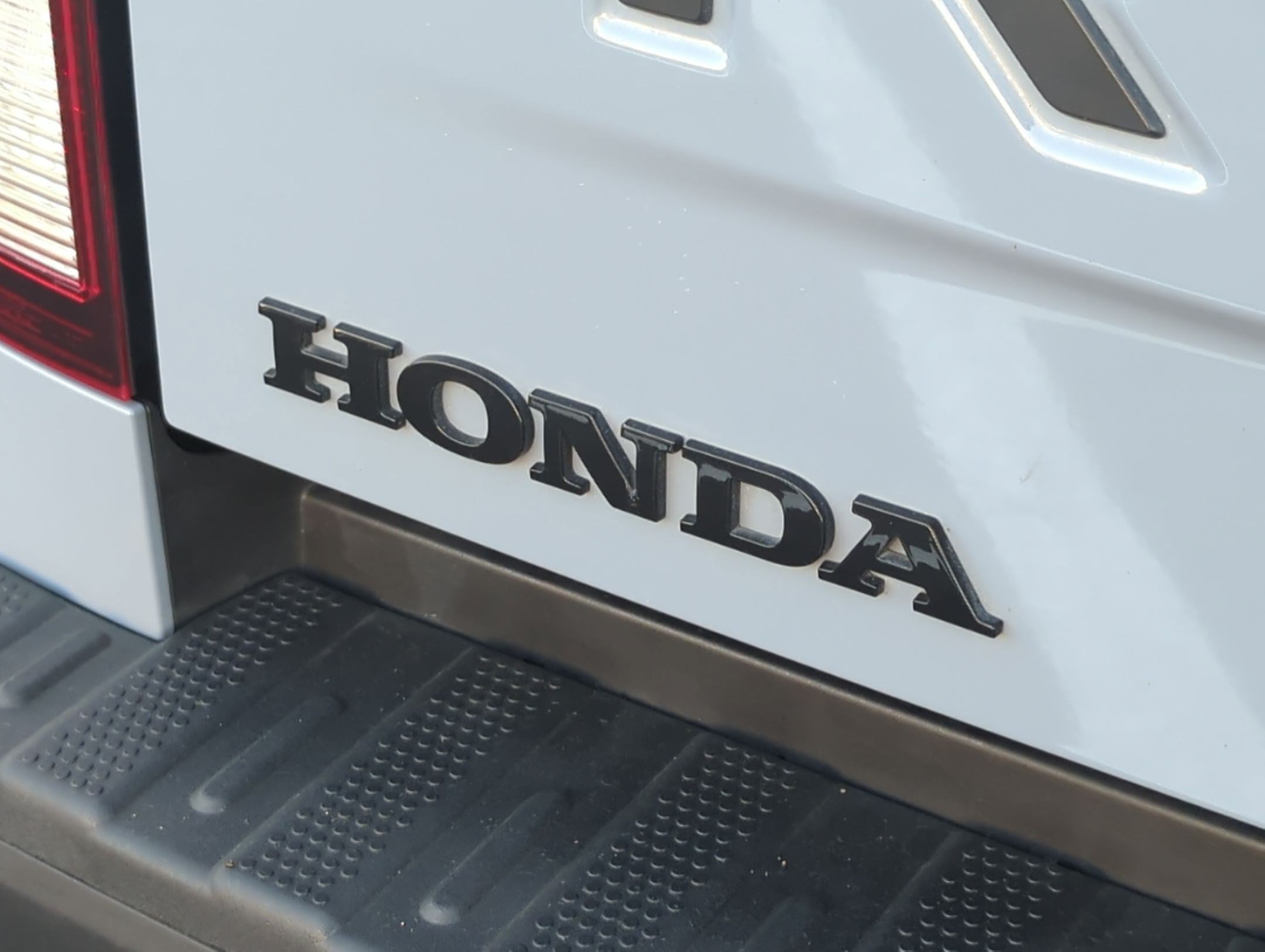 Certified Used 2024 Sonic Gray Pearl Honda TrailSport image 59
