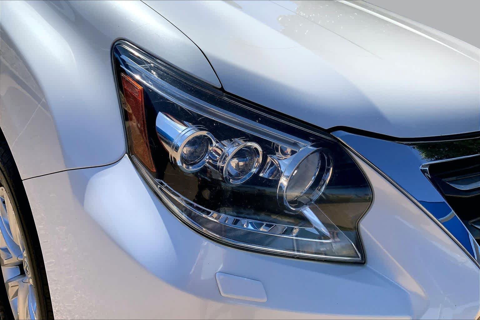 Used 2015 Starfire Pearl Lexus  image 28