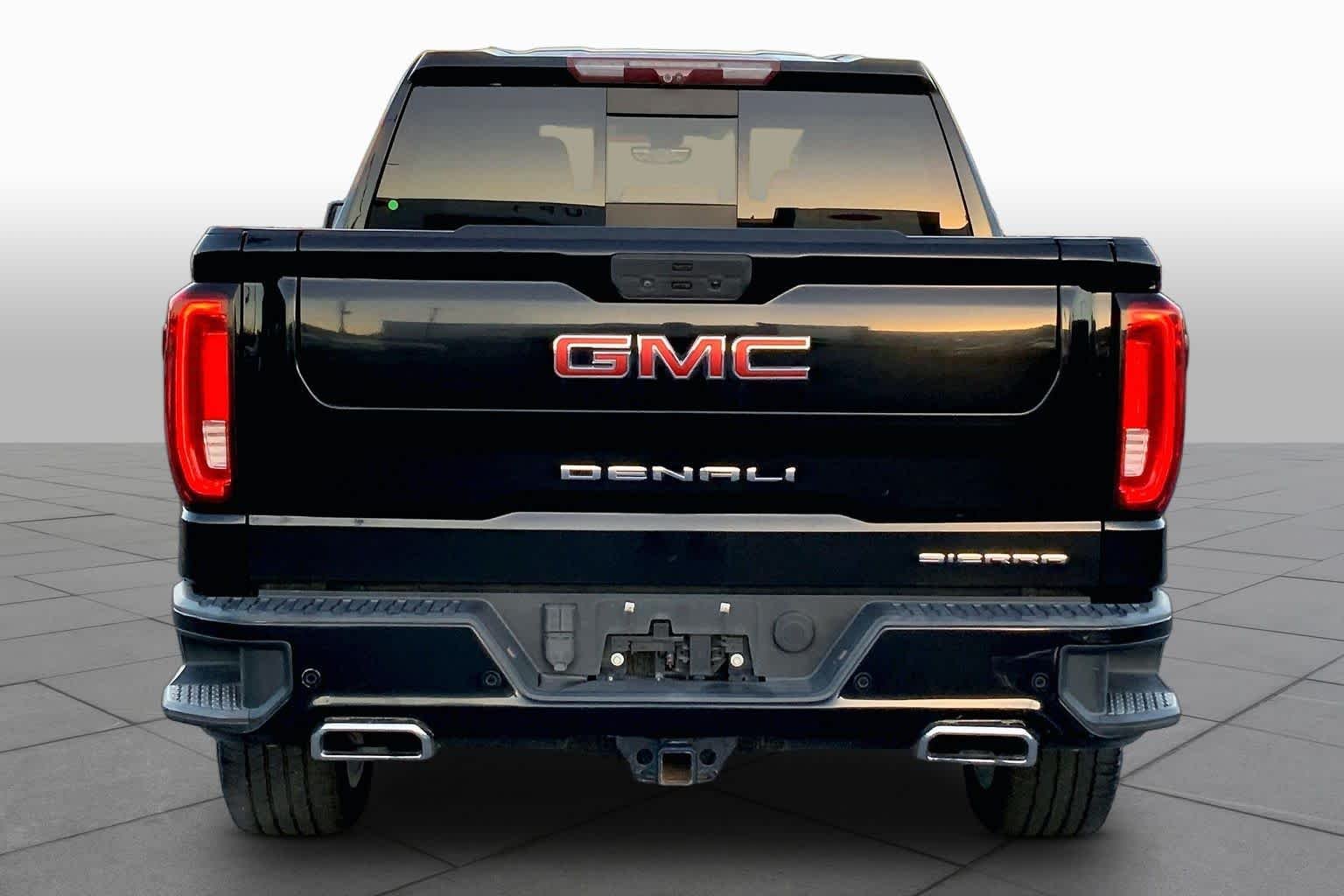Used 2021 Onyx Black GMC Denali image 5