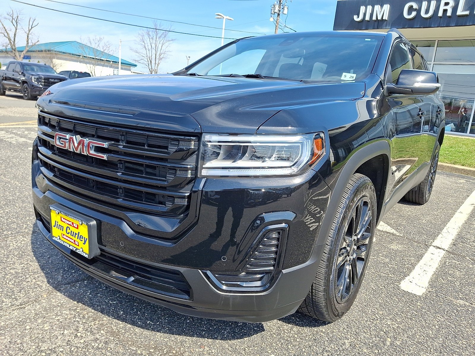 Used 2023 Ebony Twilight Metallic GMC SLE image 4