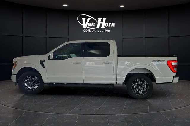 Used 2023 Star White Metallic Tri-Coat Ford Lariat image 4