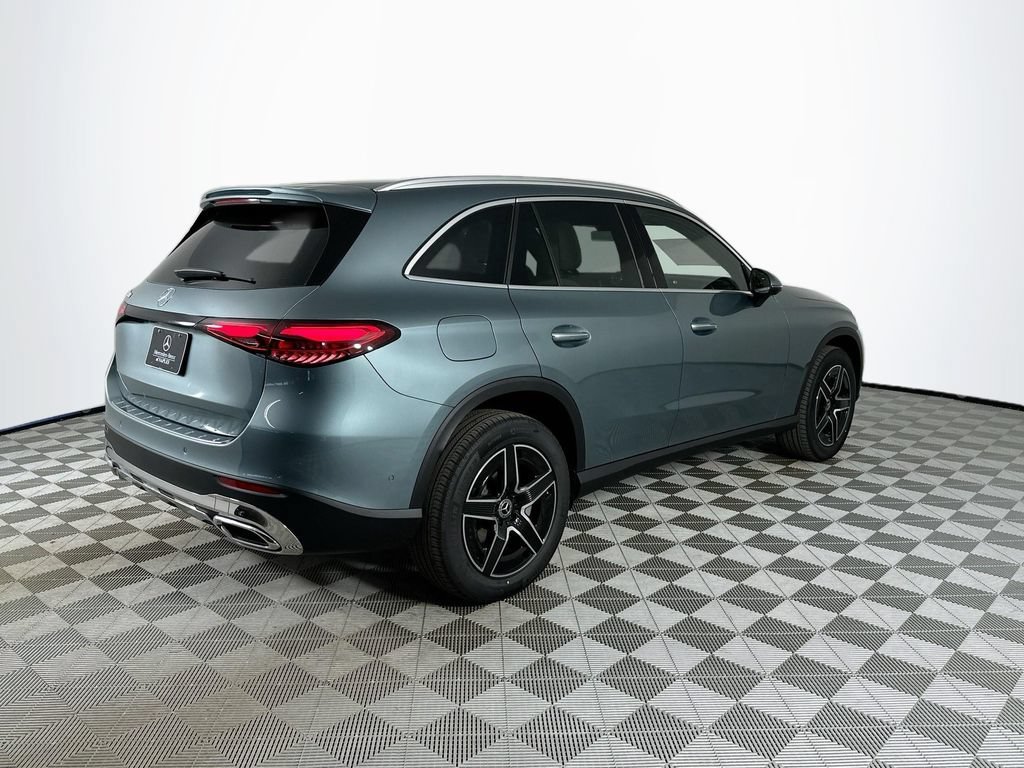 New 2026 Verde Silver Metallic Mercedes-Benz GLC 300 image 41