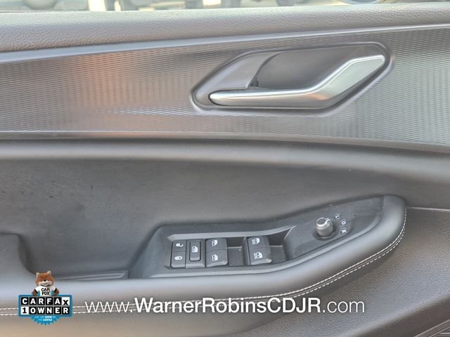 Used 2025 Black Jeep Altitude X image 32