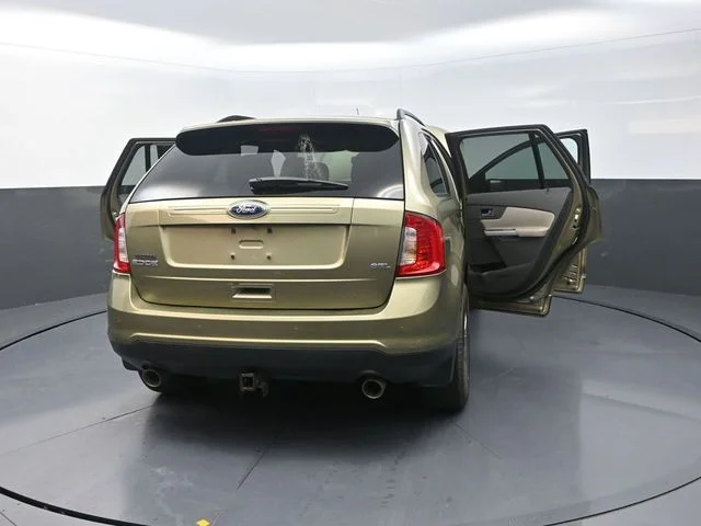 Used 2013  Ford SEL image 44