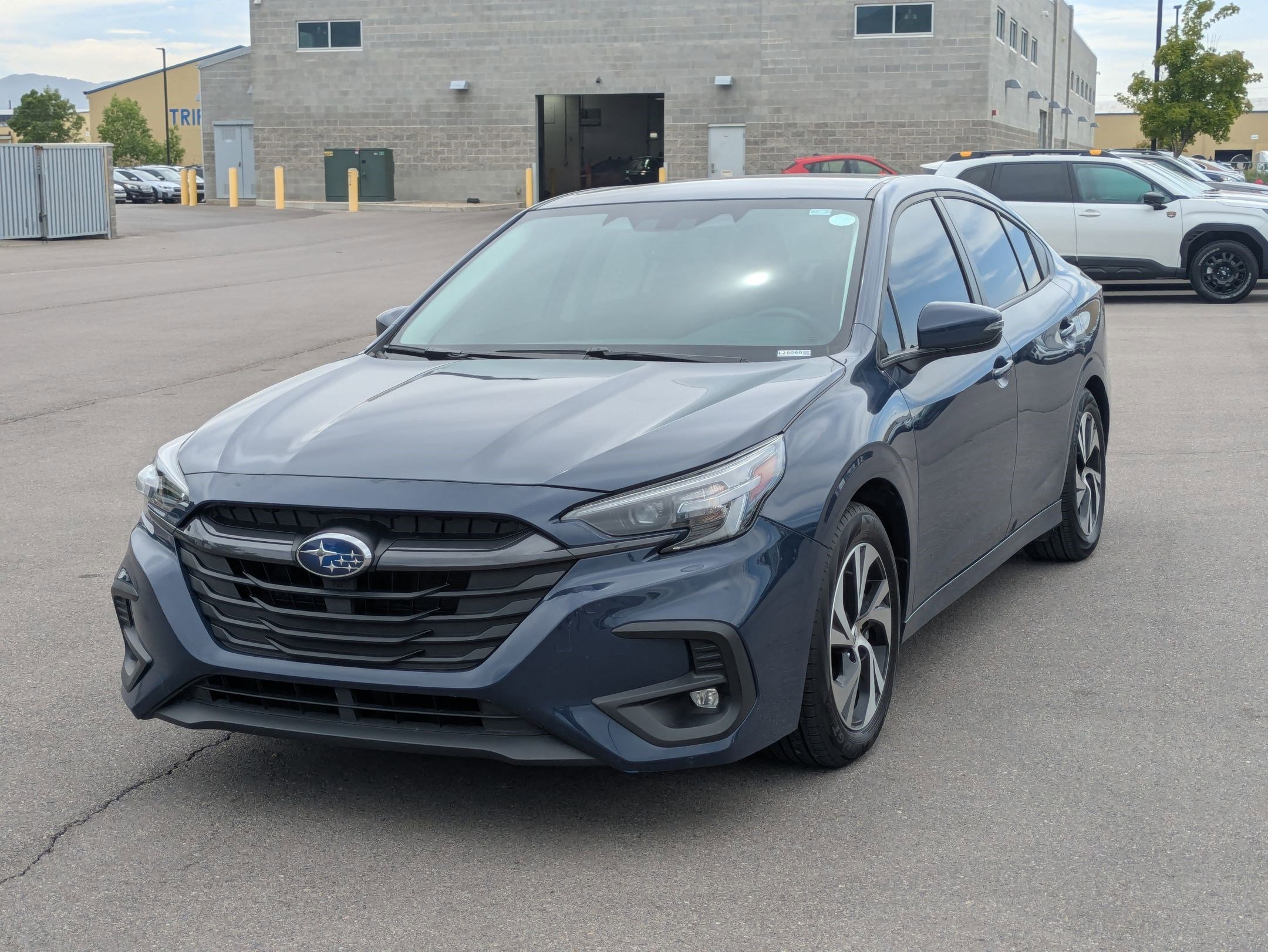 Used 2025 Cosmic Blue Pearl Subaru Premium image 8