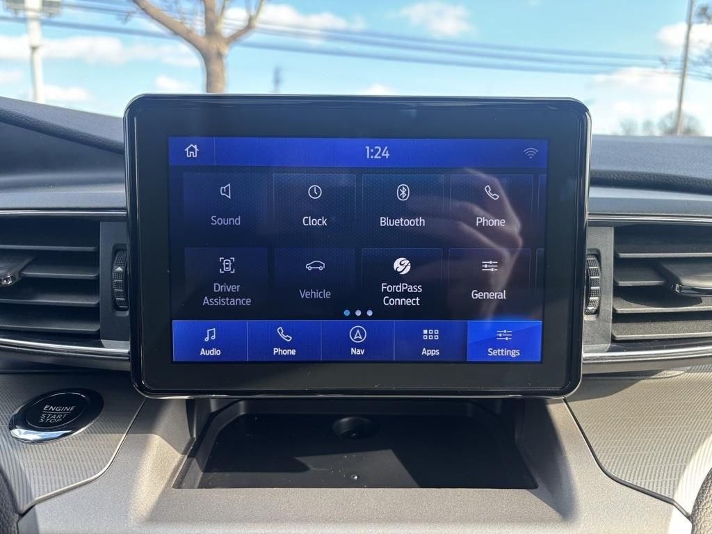 Certified Used 2022 White Metallic Ford XLT image 37