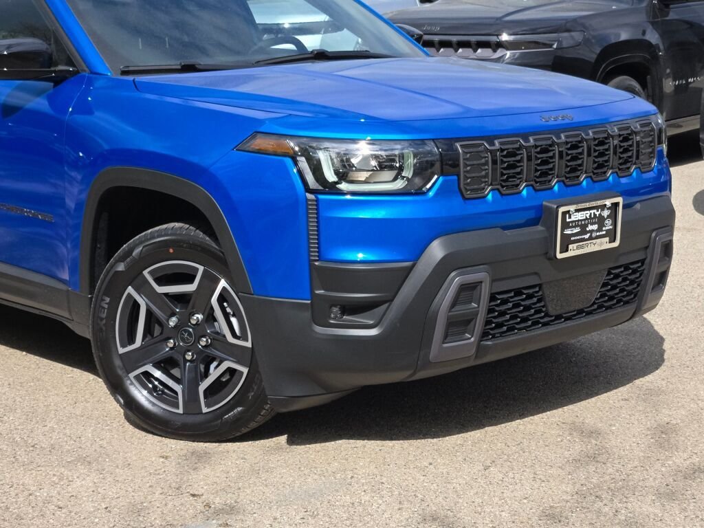 New 2026 Hydro Blue Pearl-Coat Exterior Paint Jeep Laredo image 3