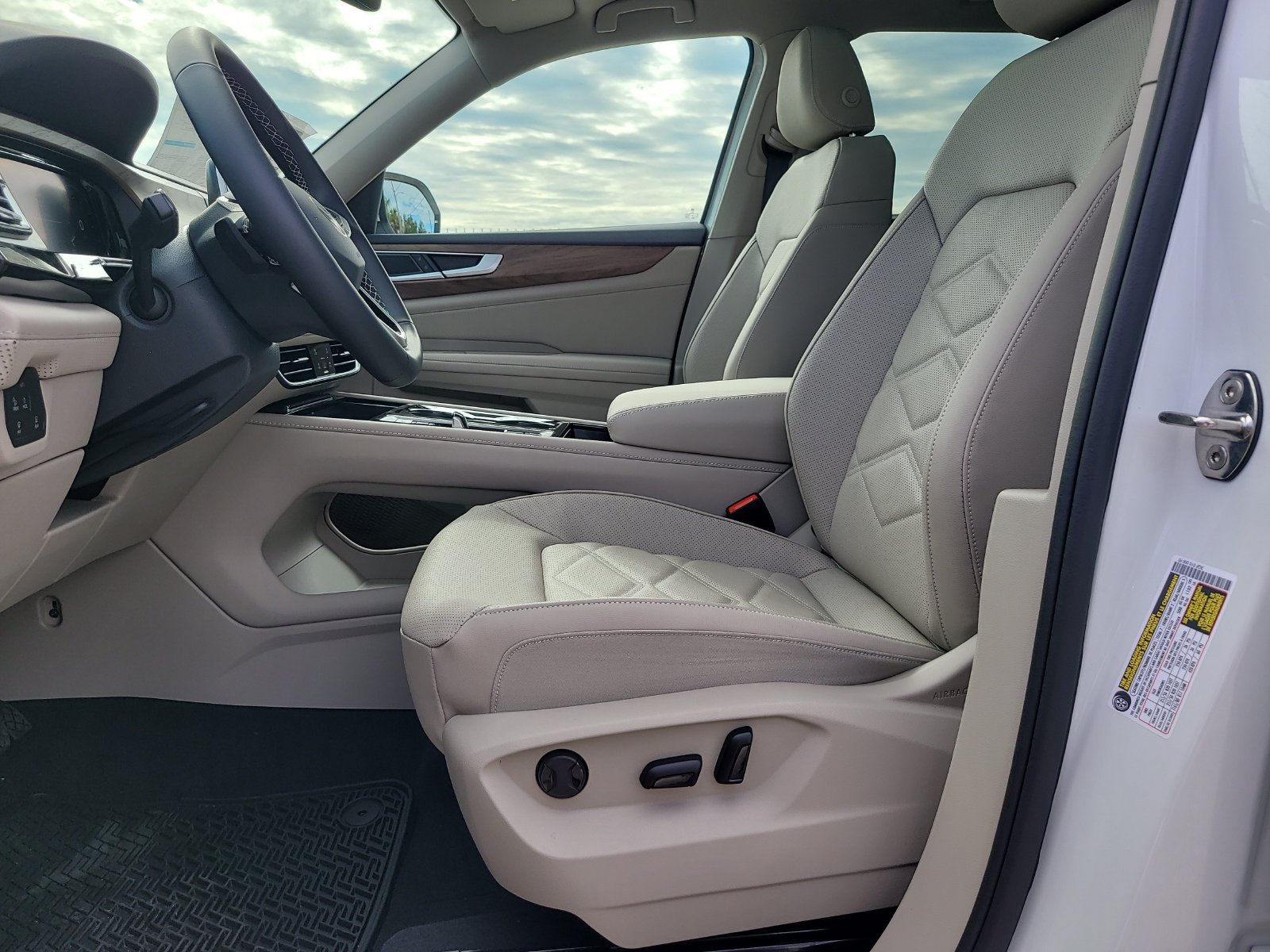 2026 Volkswagen Atlas SE w/Tech - Photo 19