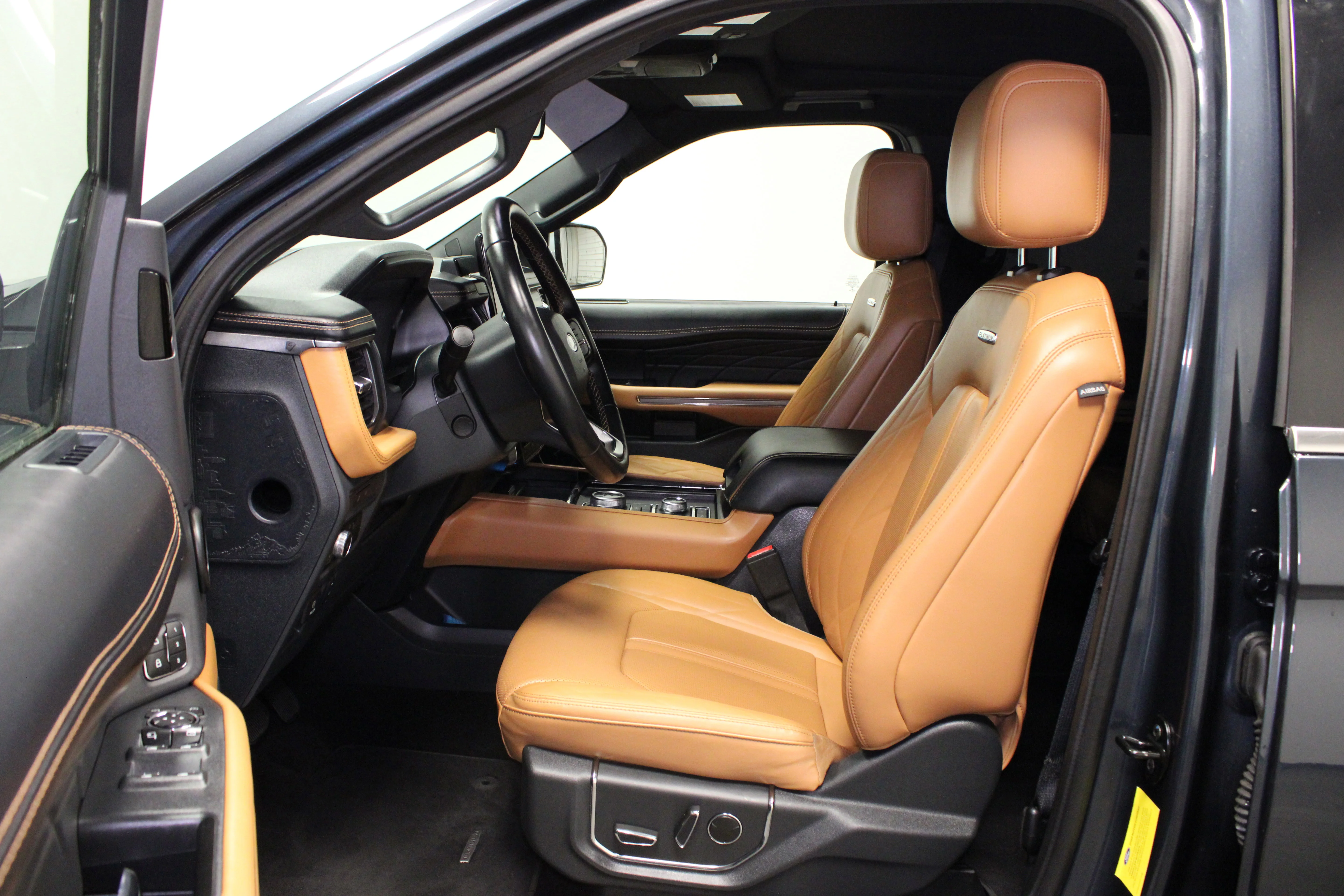 Used 2022 Blue Metallic Ford Platinum image 21