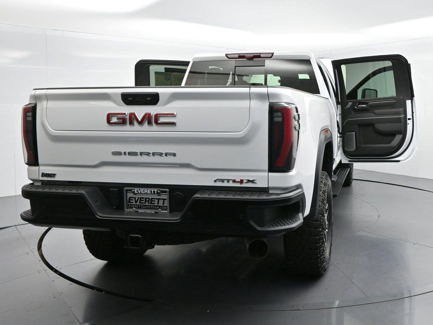 Used 2024 Summit White GMC AT4X image 46
