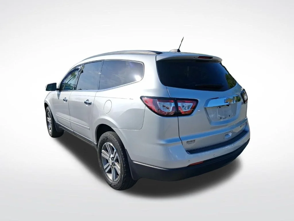 Used 2016 Silver Chevrolet 2LT image 10
