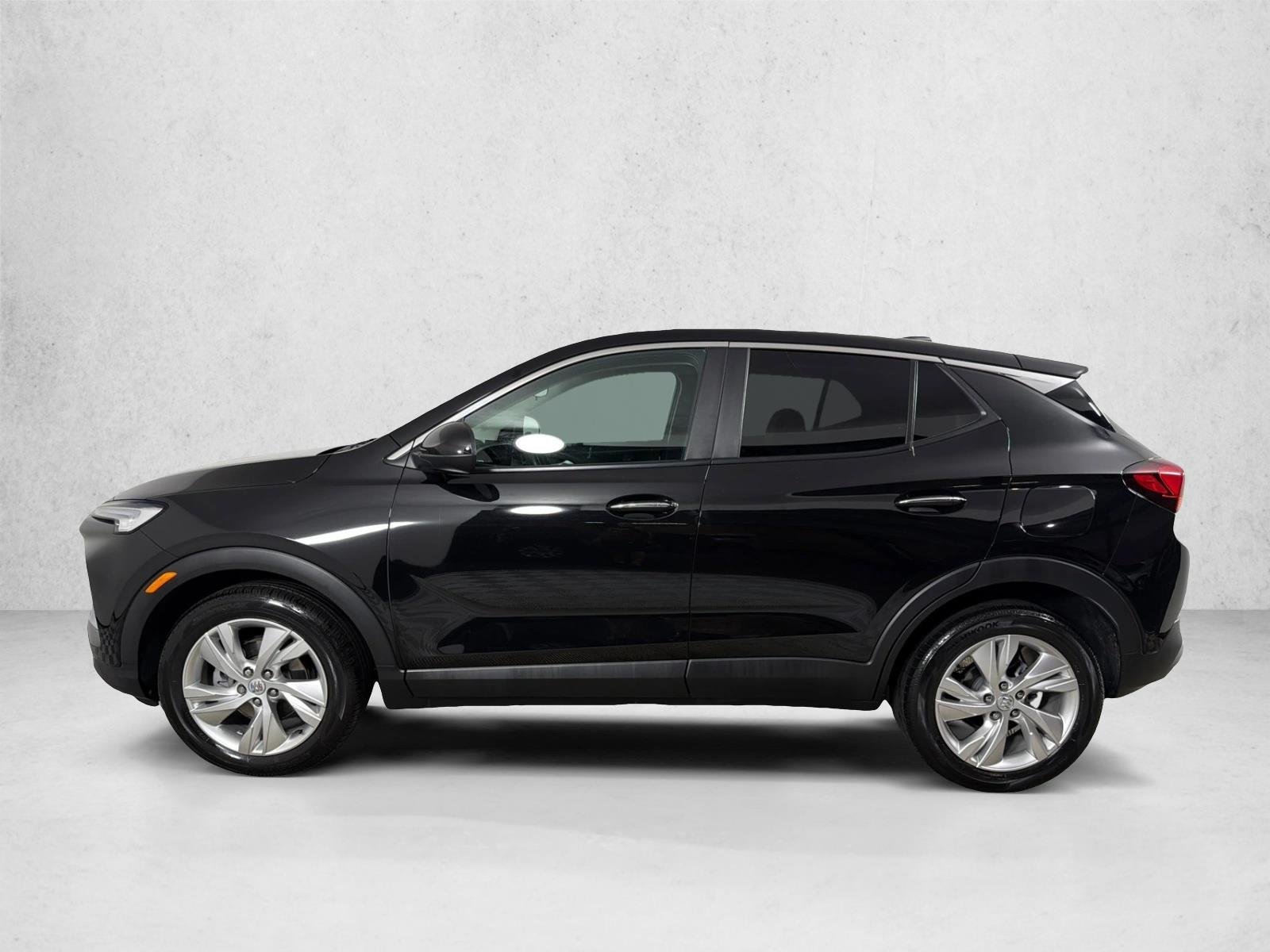 Used 2025 Ebony Twilight Metallic Buick Preferred image 6