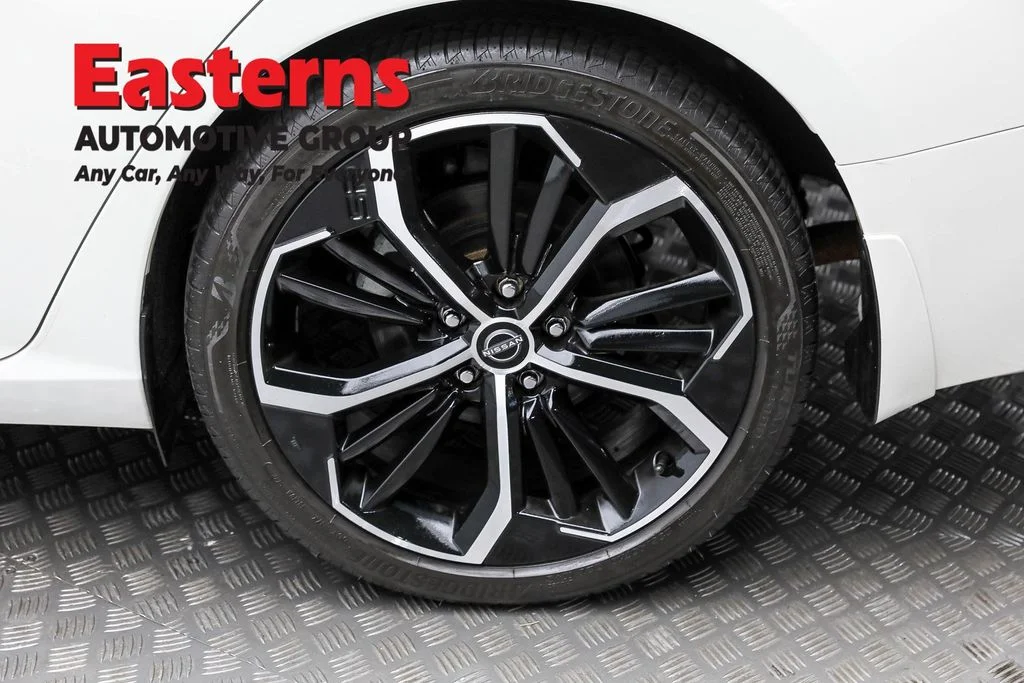 Used 2023 White Nissan 2.5 SR image 8