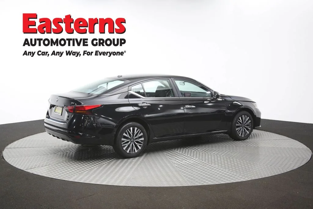 Used 2023 Black Nissan 2.5 SV image 42