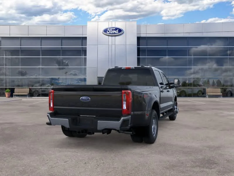 New 2026 Agate Black Metallic Ford XLT image 8