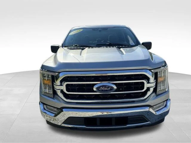 Used 2023 Silver Ford XLT image 2