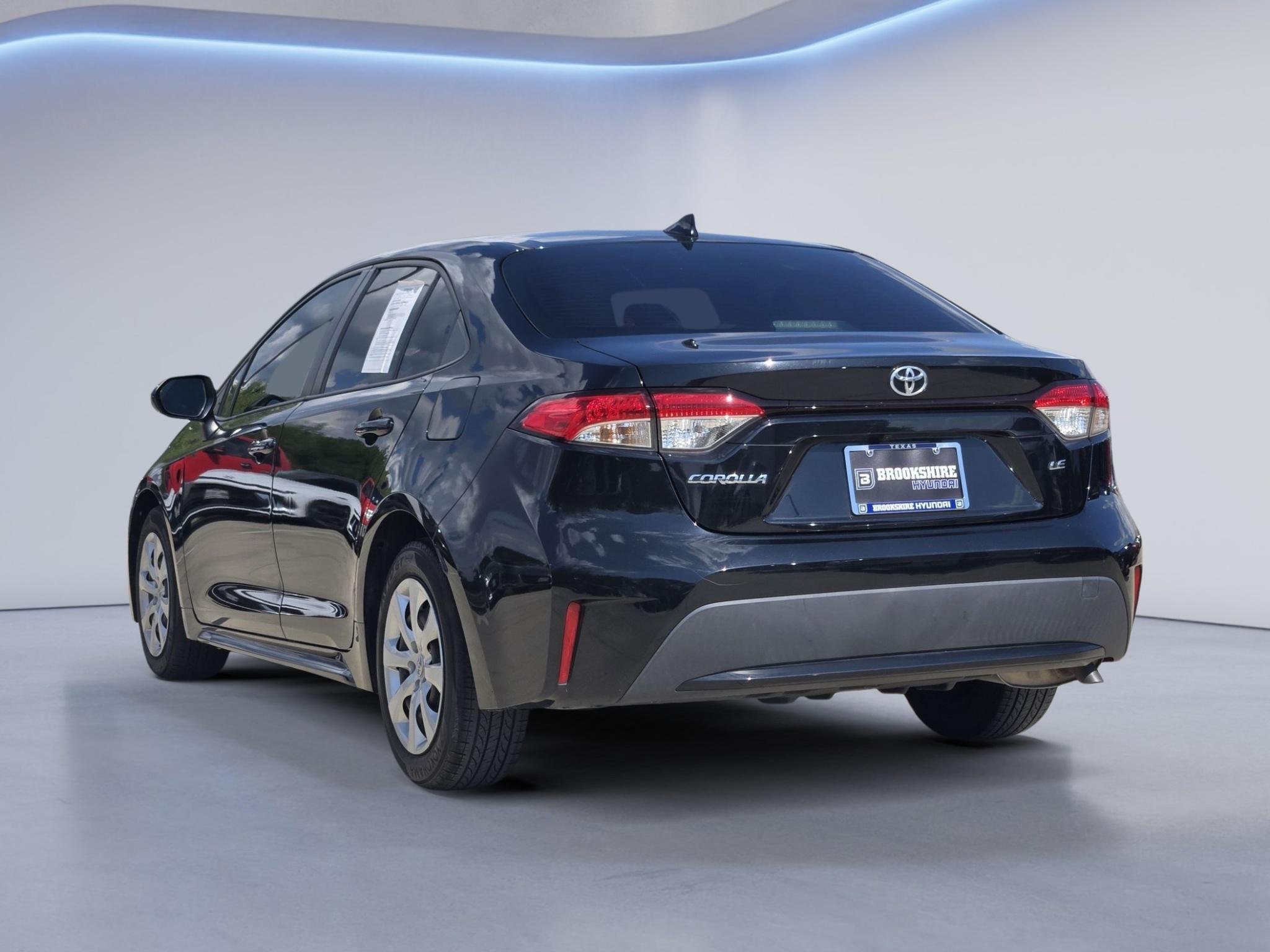 Used 2022 Black Sand Pearl Toyota LE image 8