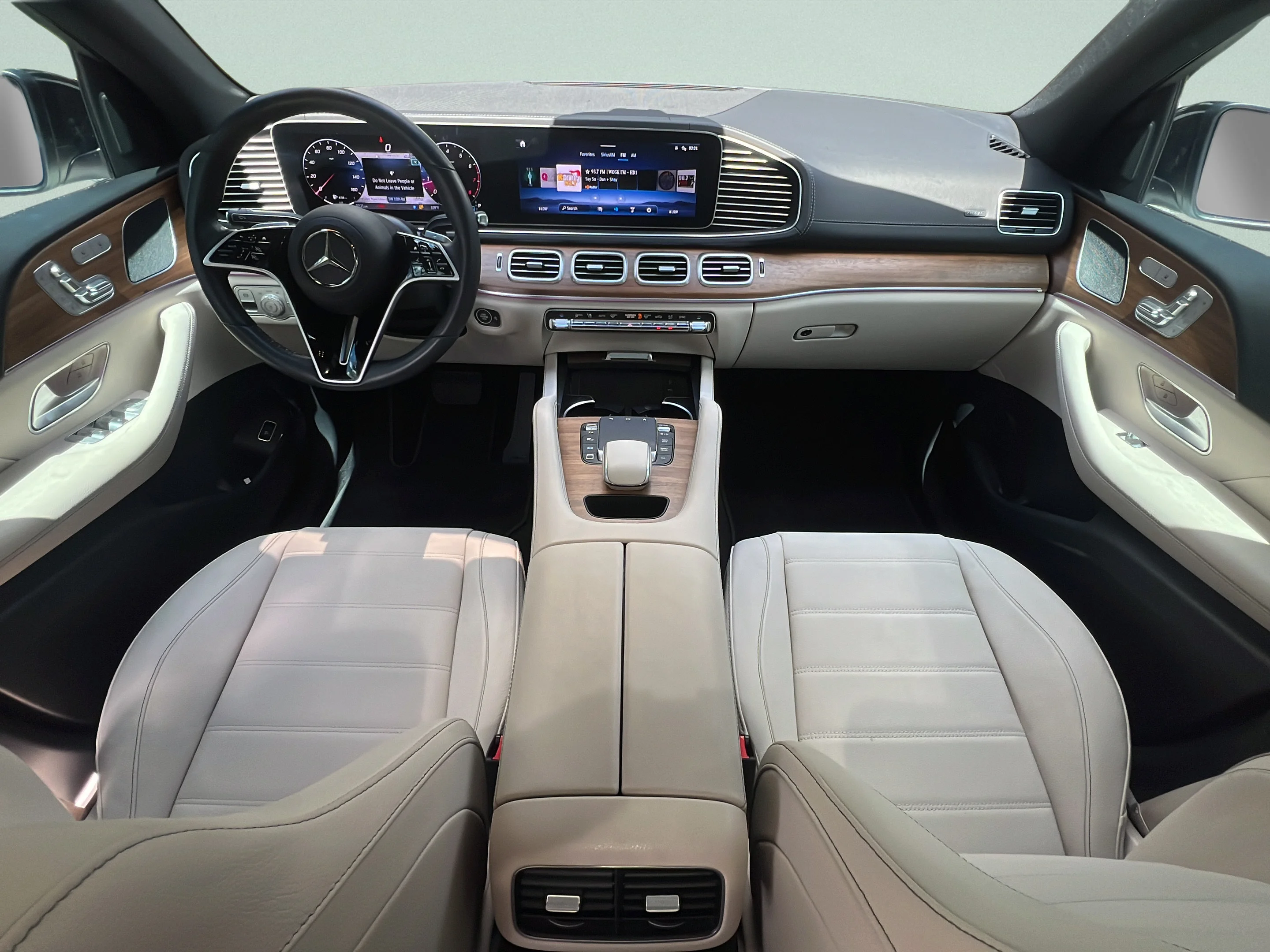 Used 2025 Polar White Mercedes-Benz GLE 450 image 11