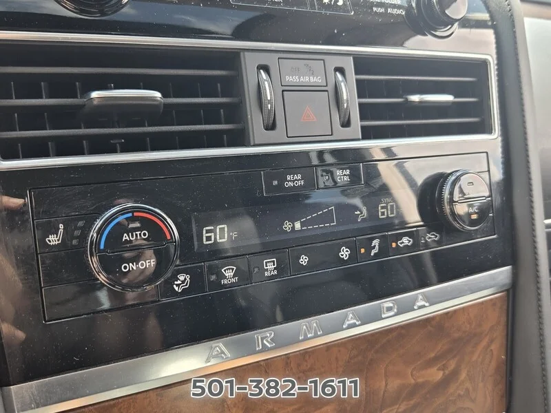 Used 2024 Blue Pearl NISSAN 4X2 SL image 22