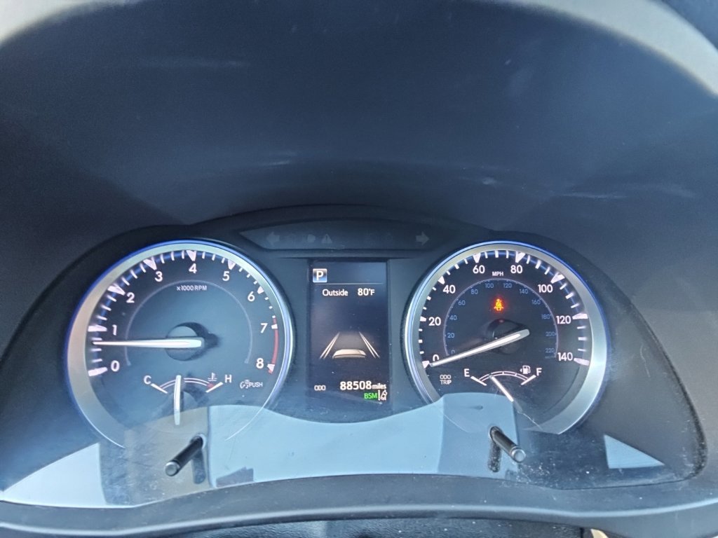 Used 2017 White Toyota XLE image 39