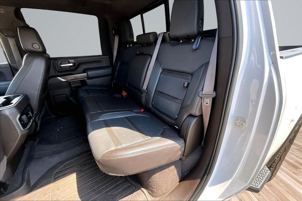 Used 2020 White GMC Denali image 25