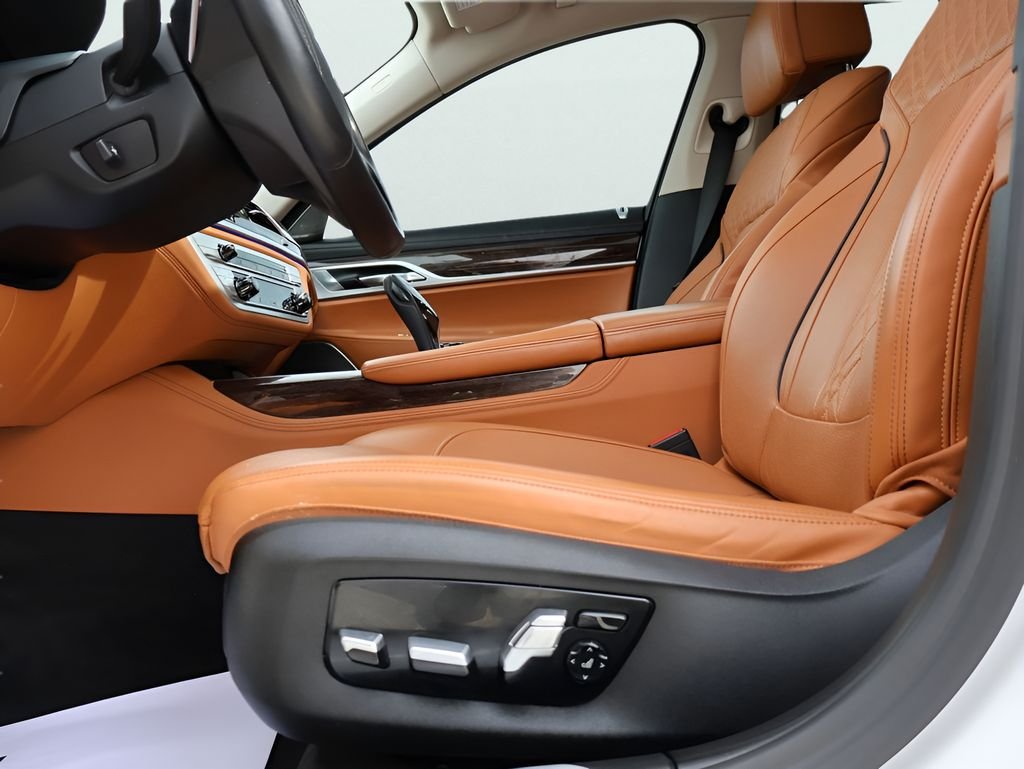 Used 2021 Mineral White Metallic BMW 740i xDrive image 40