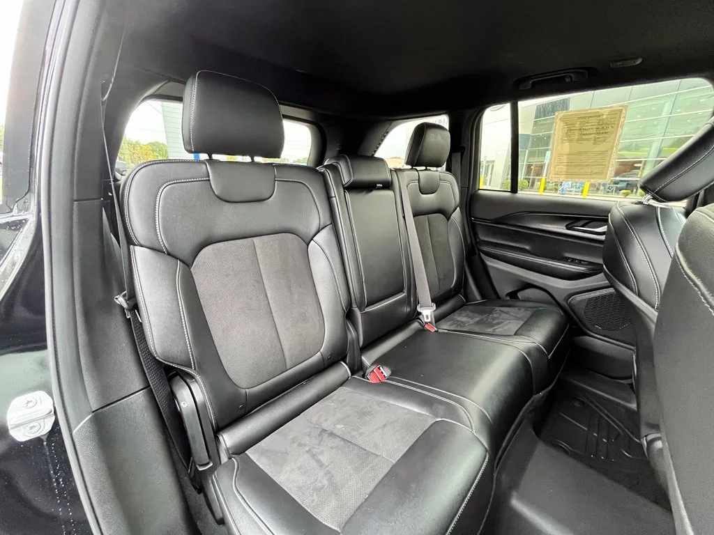 Used 2025 Black Jeep Altitude X image 15