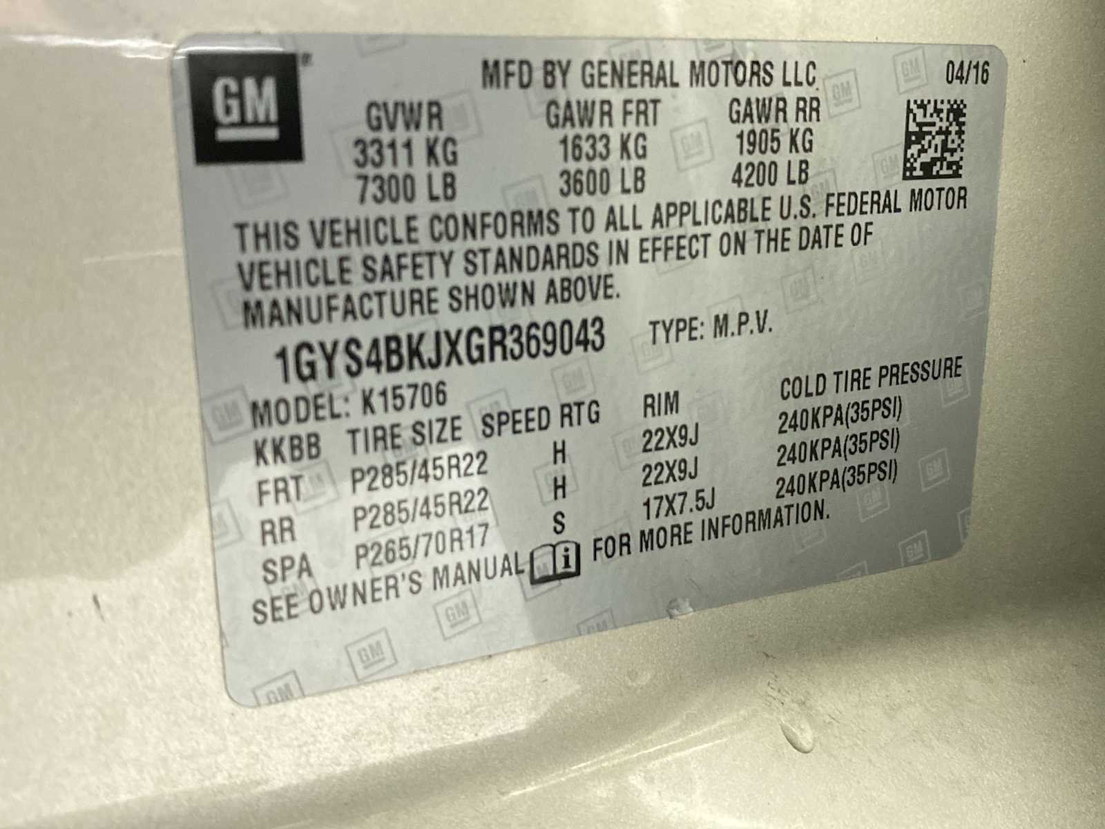 Used 2016 Silver Coast Metallic Cadillac Luxury Collection image 21
