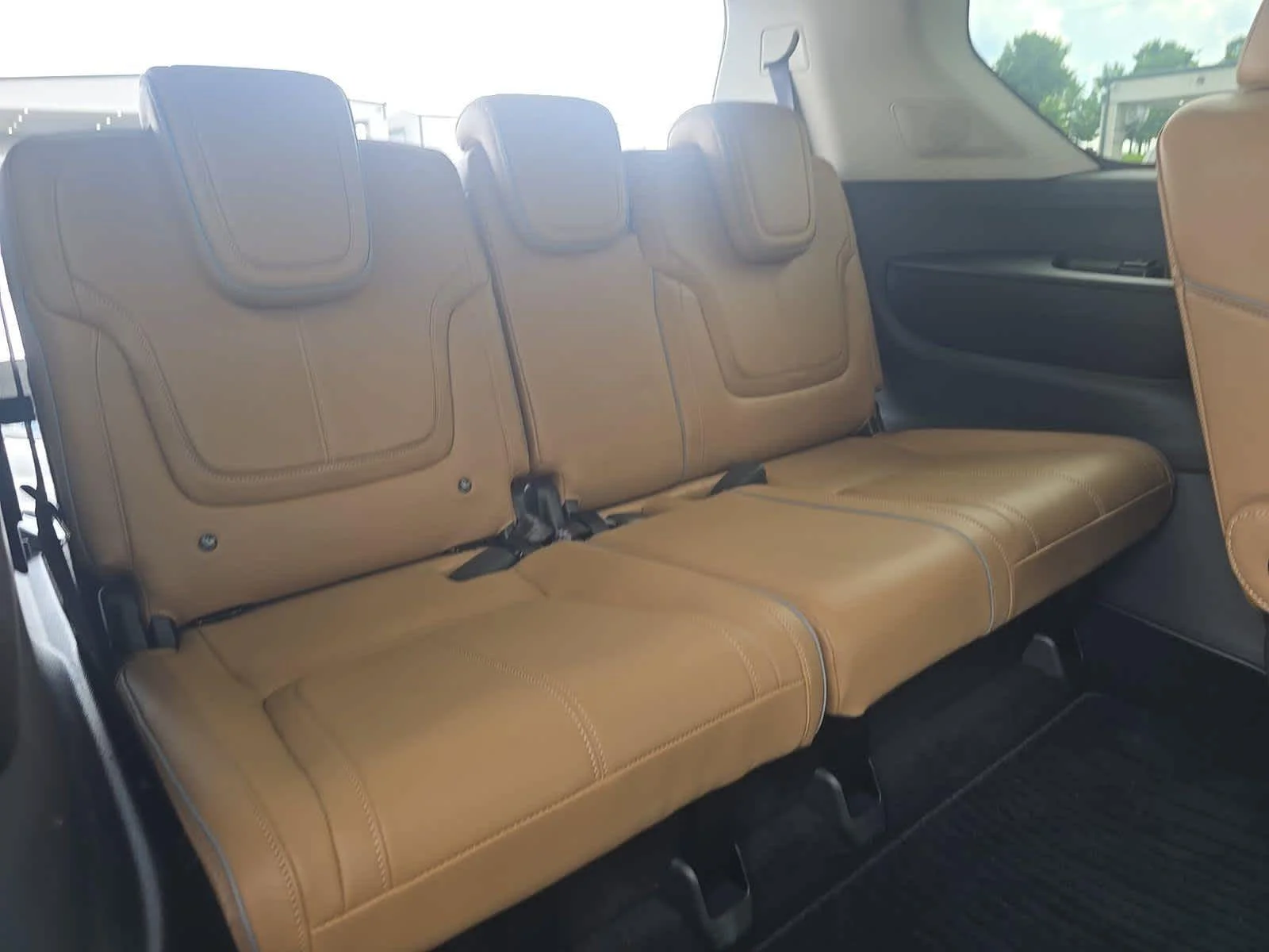 Certified Used 2025 Radiant White INFINITI SENSORY image 15