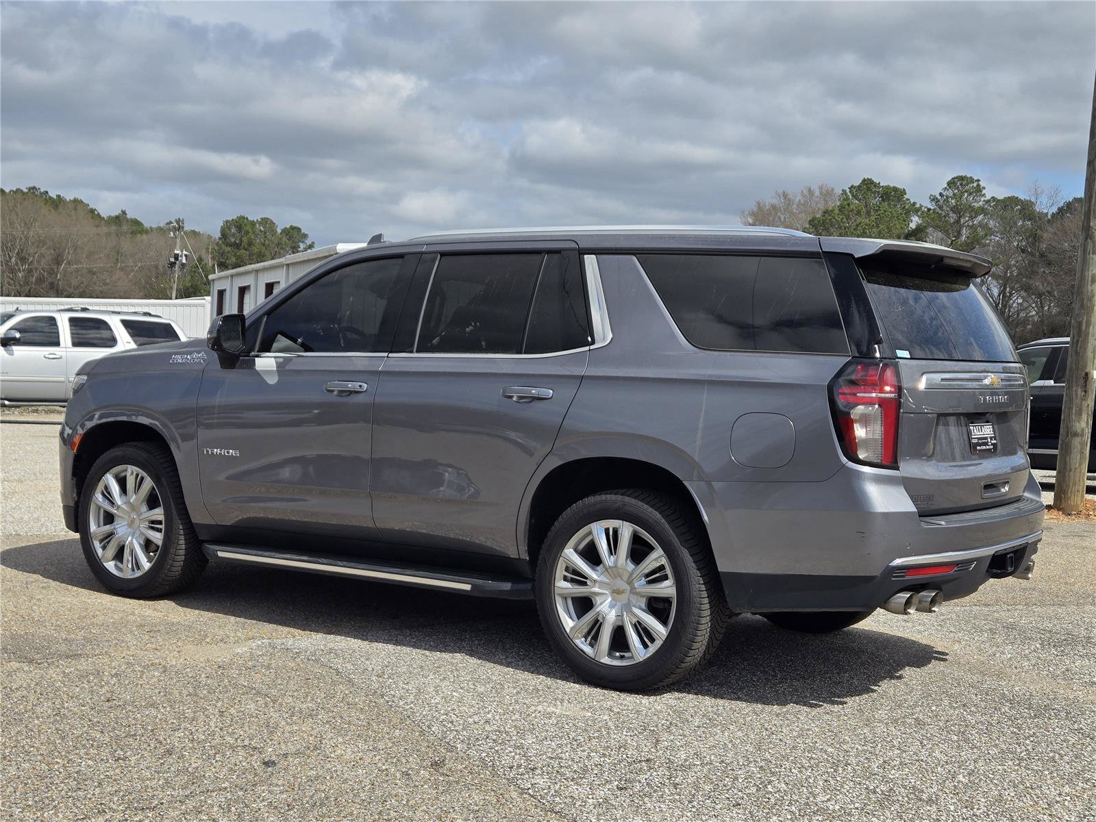 Used 2021 Satin Steel Metallic Chevrolet High Country image 11