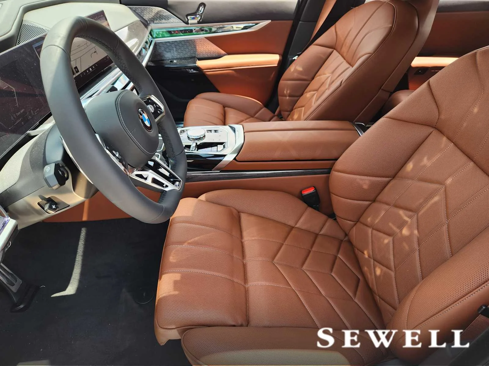 New 2026 Mineral White Metallic BMW 760i xDrive image 4