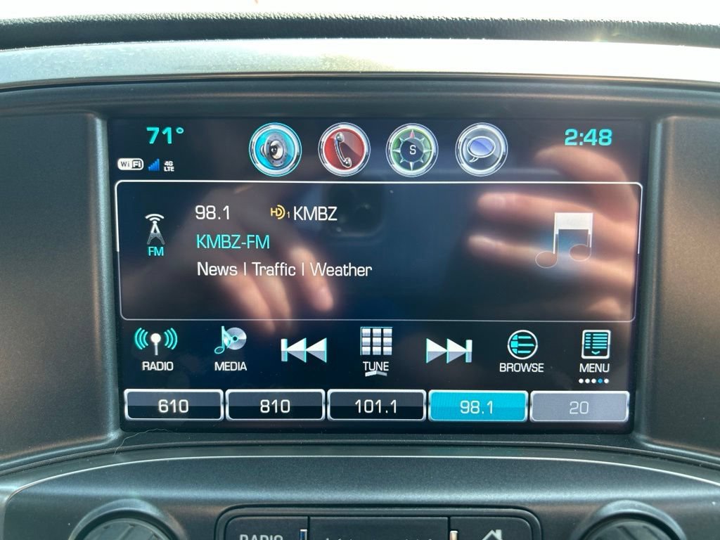 Used 2018 SUMMIT WHITE Chevrolet LT image 28