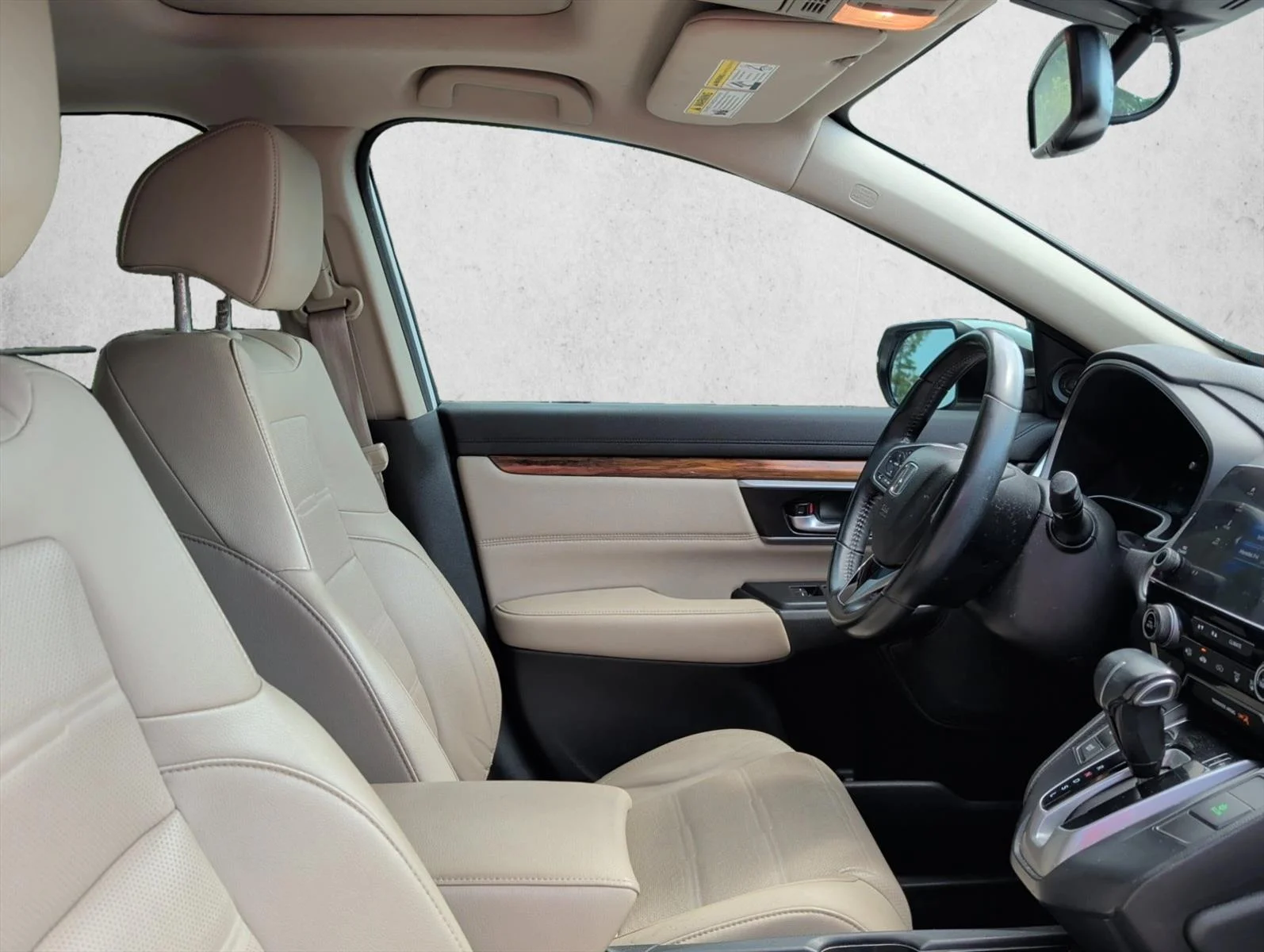 Used 2018 White Honda EX-L image 23