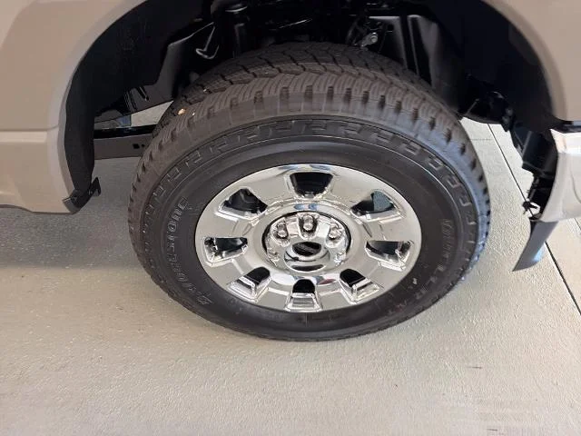 New 2027 Marsh Gray Metallic Ford F-250® Lariat® image 23