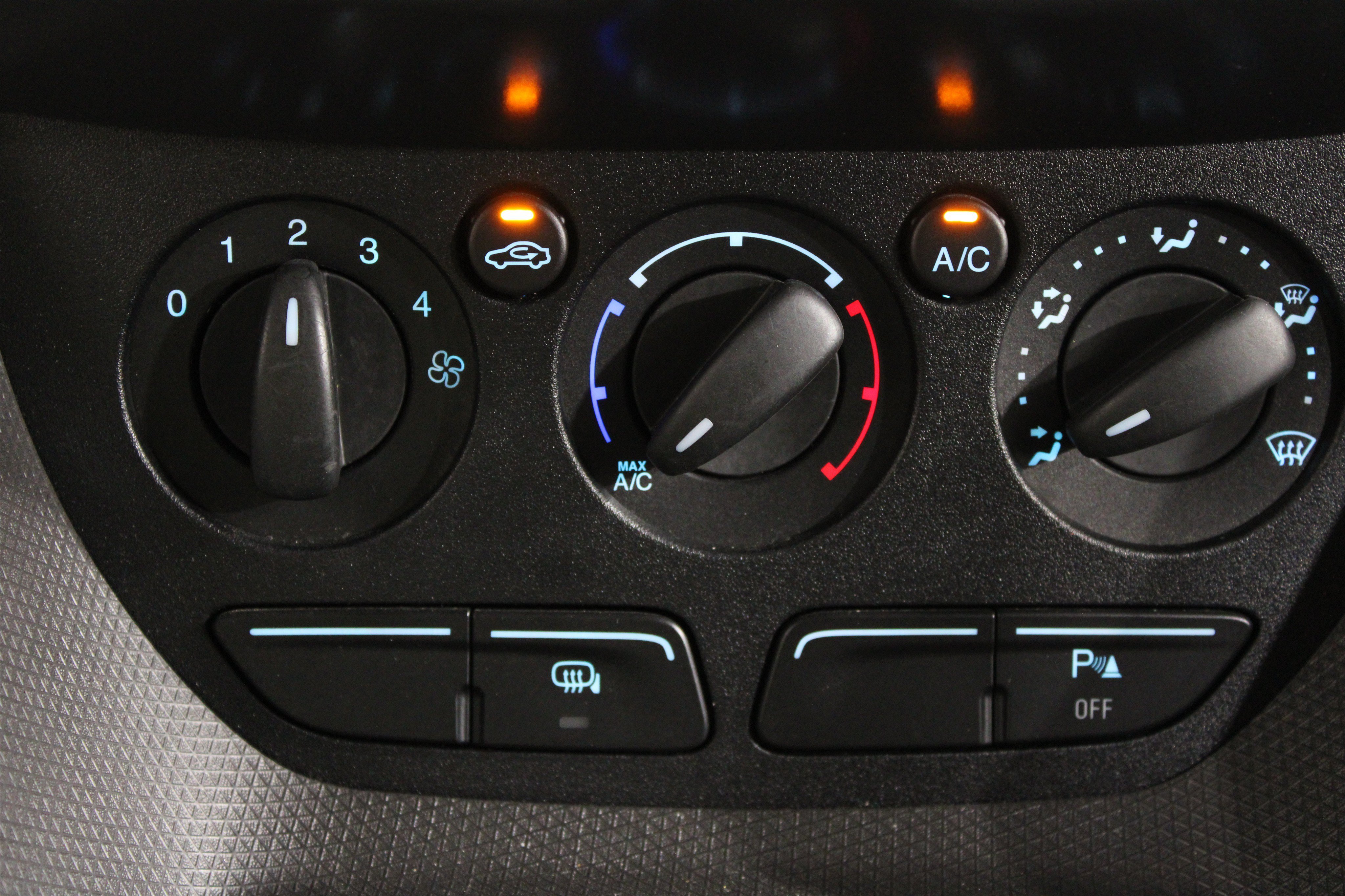 2015 Ford Transit Connect XLT - Photo 13
