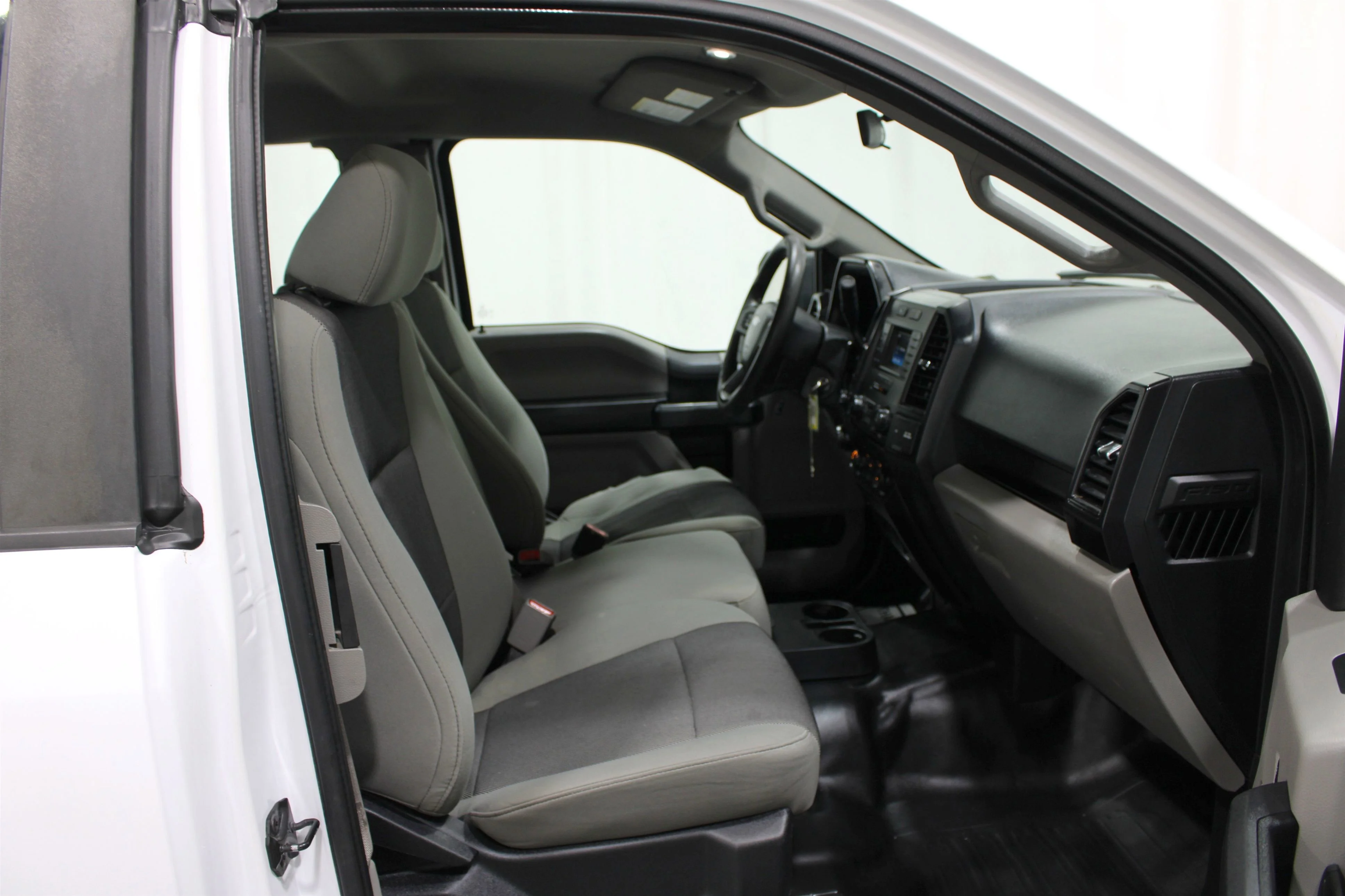 2017 Ford F-150 XL - Photo 24