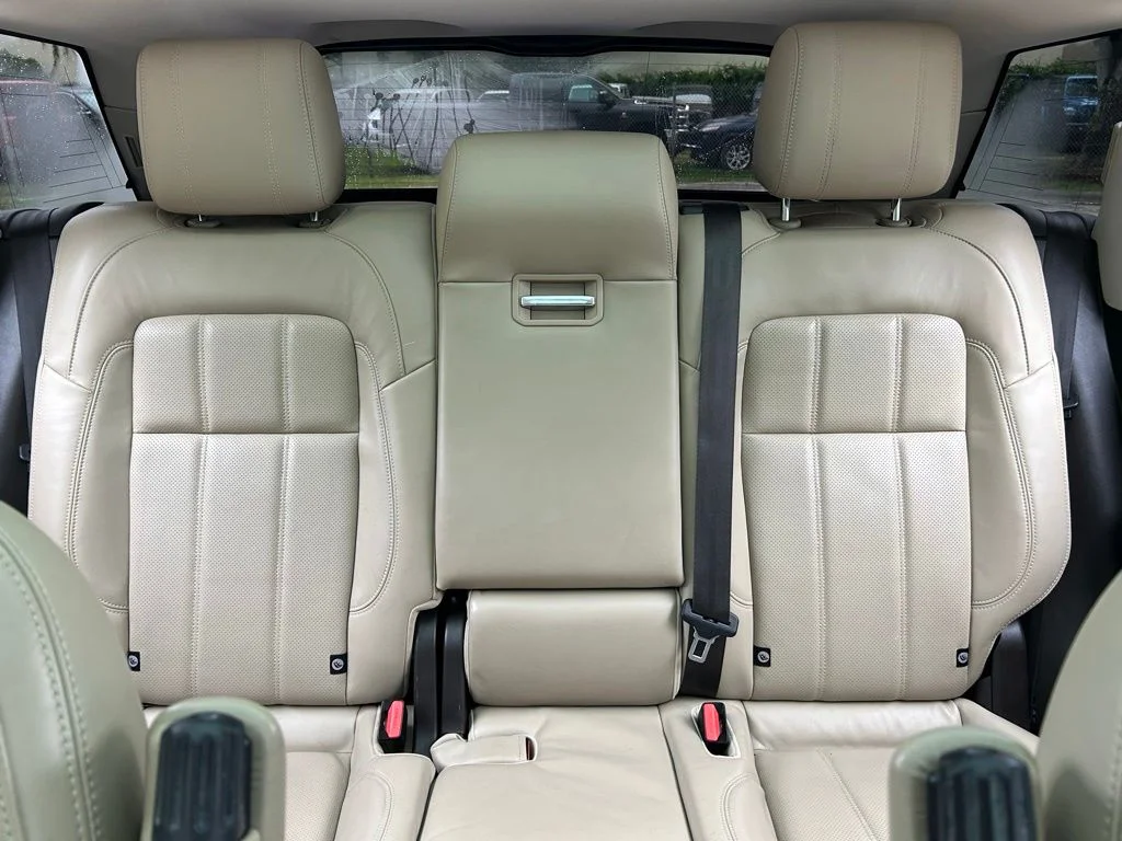 Used 2021 White Land Rover HSE Silver Edition image 13