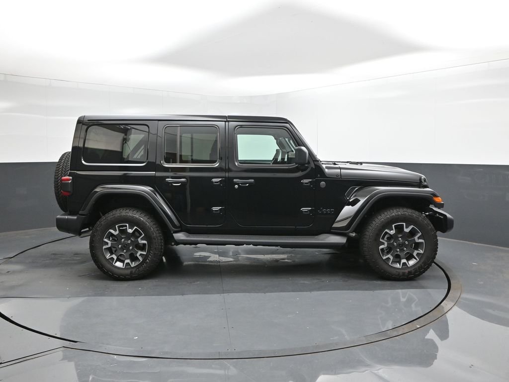 New 2026 Black Clear-Coat Exterior Paint Jeep Sahara image 15