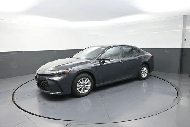 Used 2026  Toyota LE image 39