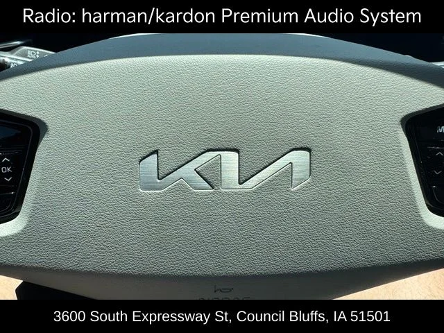 Used 2024 Gray Kia Wave image 10