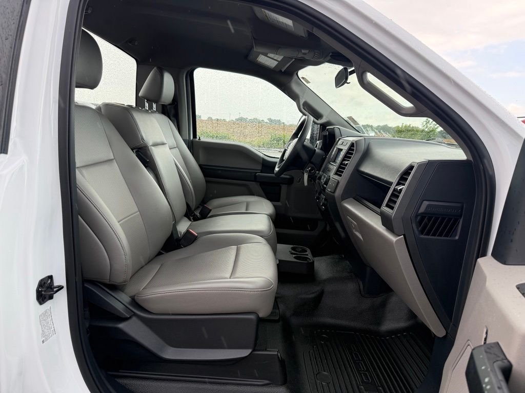 Used 2022 White Ford XL image 24
