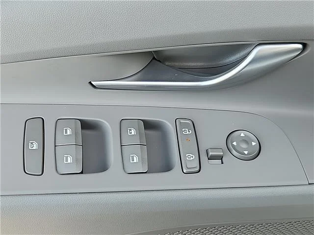New 2026 Serenity White Pearl Hyundai SE image 11