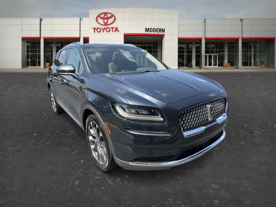 Used 2022 Blue Metallic Lincoln Reserve image 3